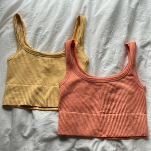 2-set tank tops. O/S but fits a medium / large